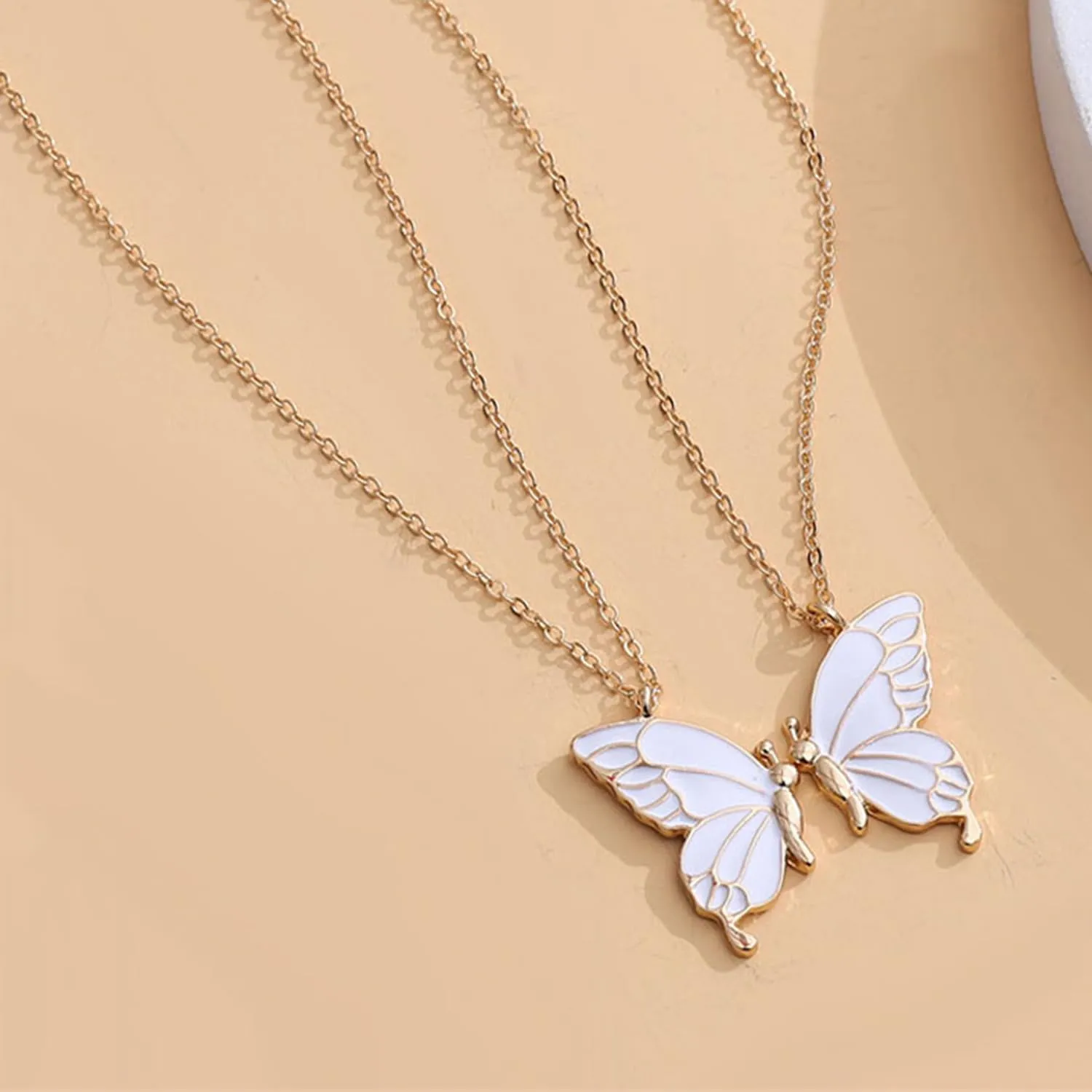 2 PCS Best Friend Necklaces Butterfly Necklaces for Best Friends Long Distance Birthday Christmas Gifts