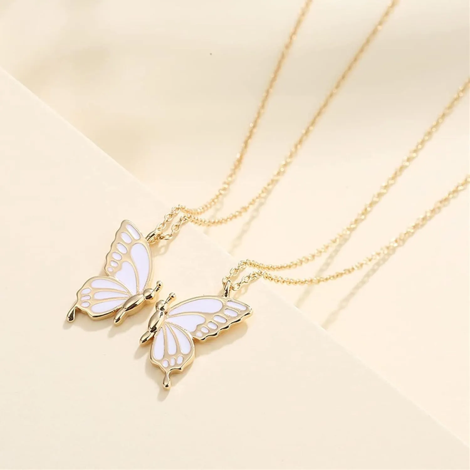 2 PCS Best Friend Necklaces Butterfly Necklaces for Best Friends Long Distance Birthday Christmas Gifts