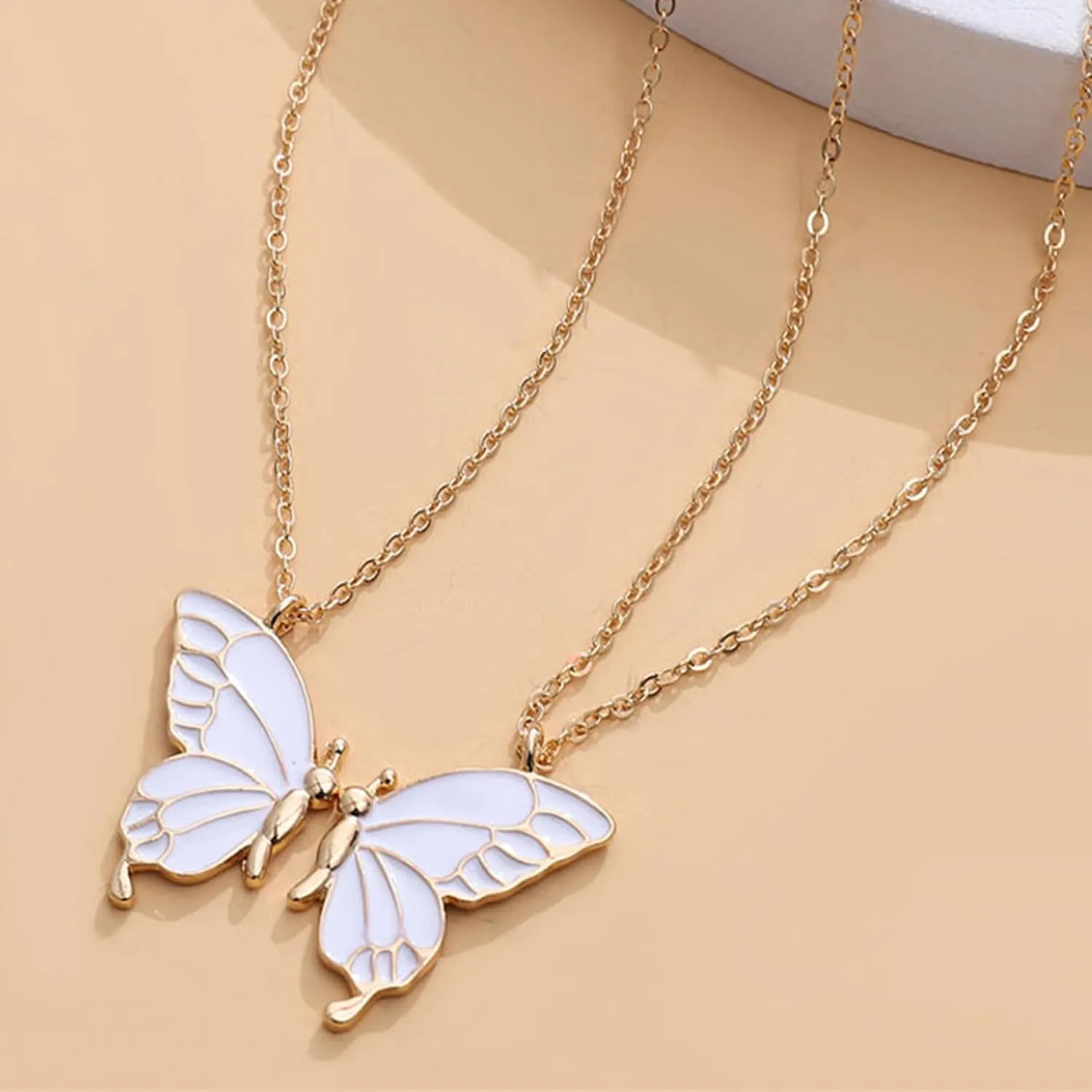 2 PCS Best Friend Necklaces Butterfly Necklaces for Best Friends Long Distance Birthday Christmas Gifts