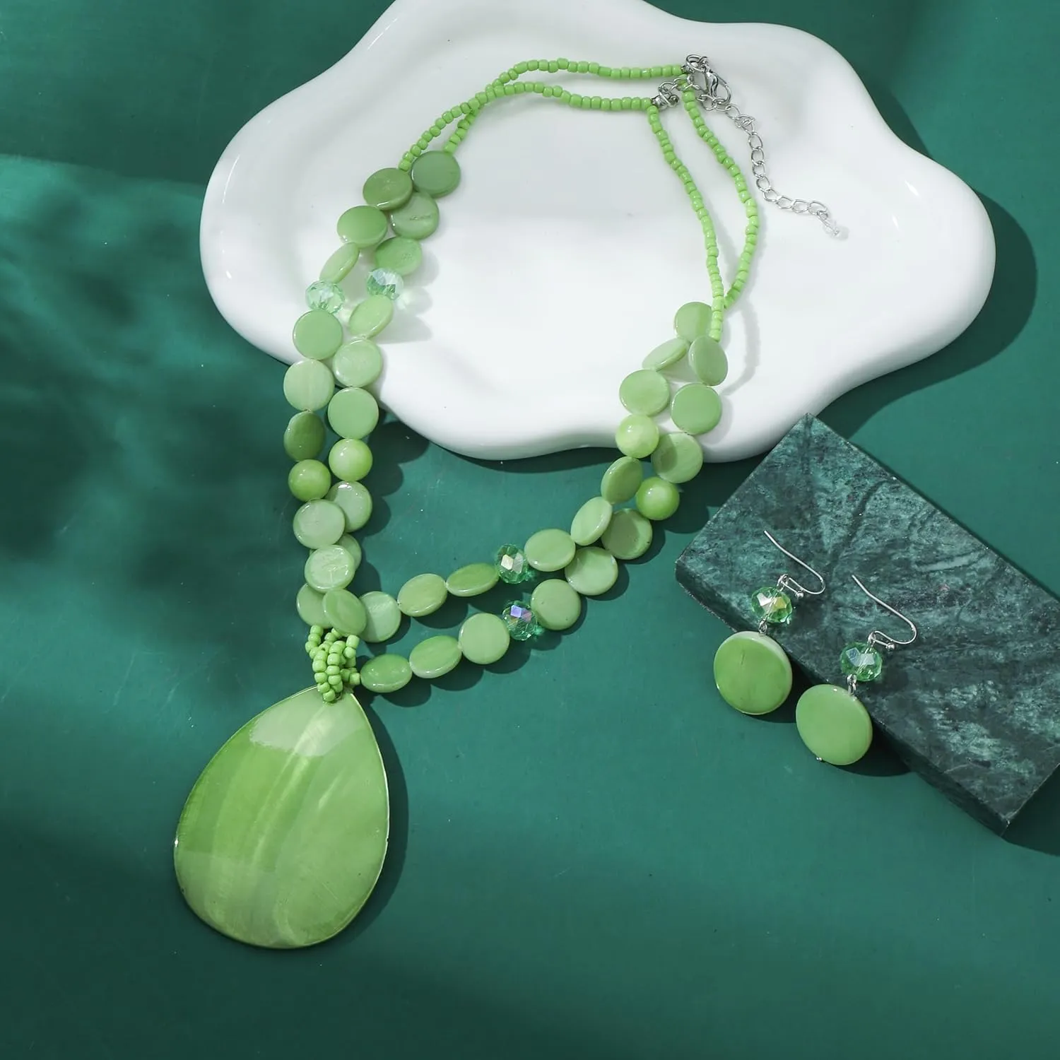 Big Teardrop Pendant Necklaces for Women Colorful Beaded Necklaces Statement Set for Holiday.