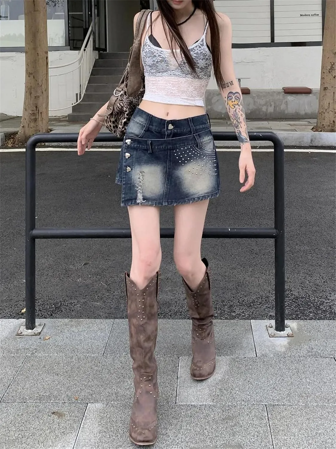 Dawery Y2K Retro Rivet Ripped Denim Shorts Skirts Women Streetwear High Waisted Do Old Washed Jean Shorts Summer