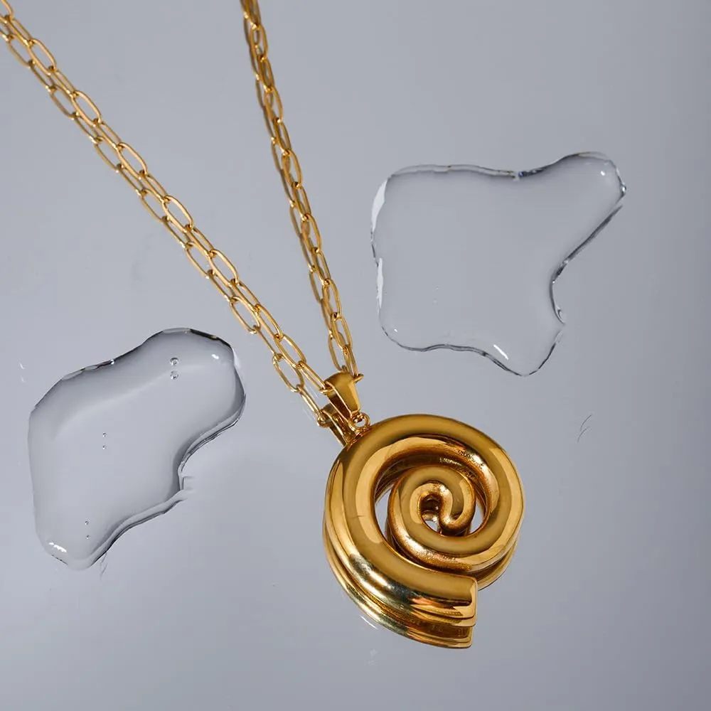 Gold Seashell Pendent Necklace Bohemian Necklaces Summer Beach Necklaces for Women