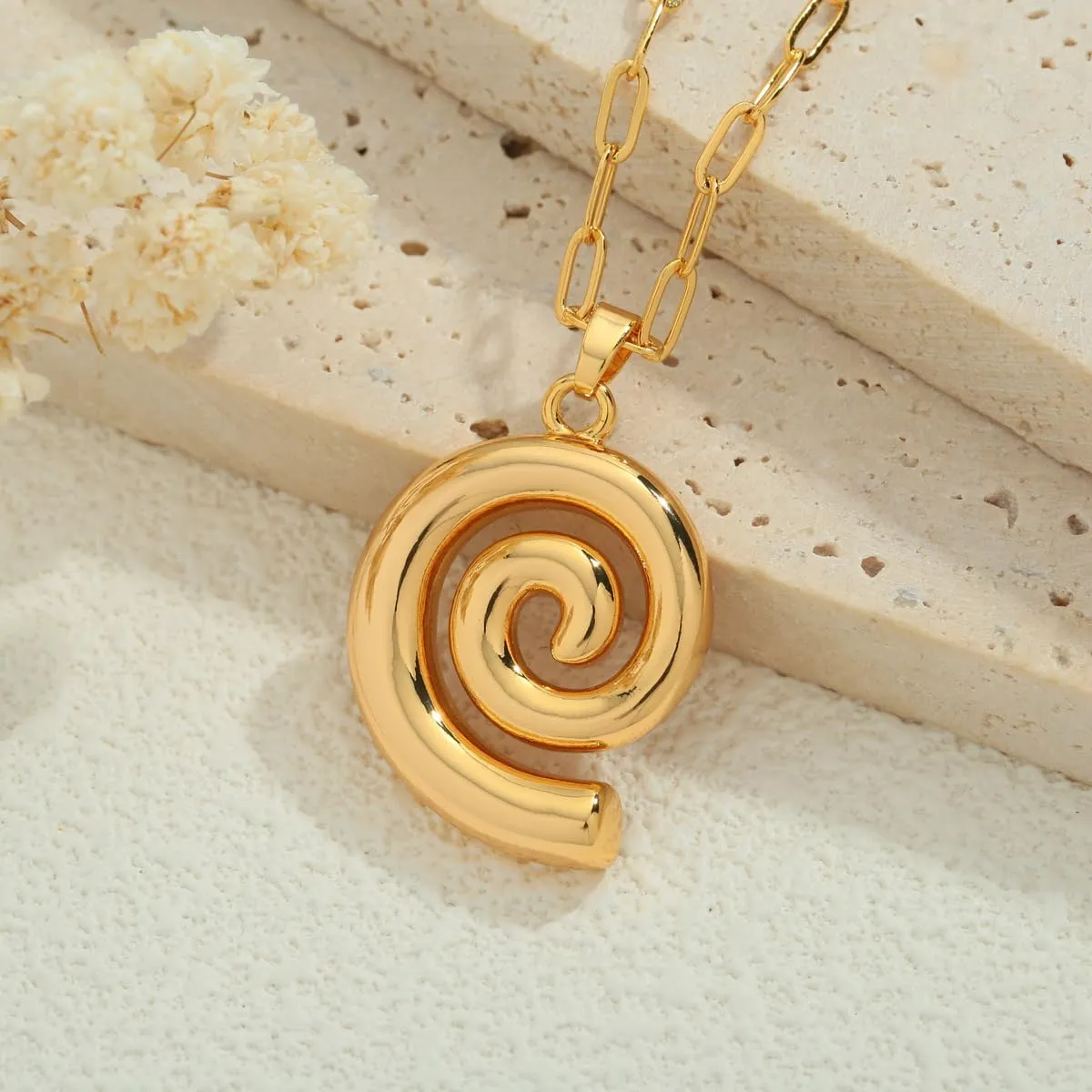 Gold Seashell Pendent Necklace Bohemian Necklaces Summer Beach Necklaces for Women
