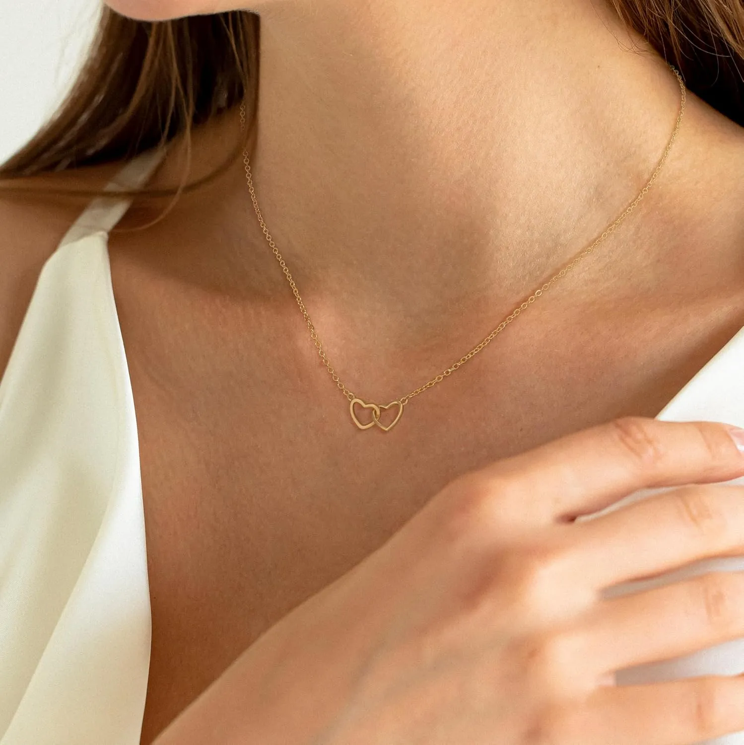 Heart Necklaces for Women,Dainty Gold Necklace 14K Gold Plated Choker Necklaces for Women Cute Heart Necklaces Simple Gold Heart Necklaces for Women Trendy Gold Jewelry for Women Gifts