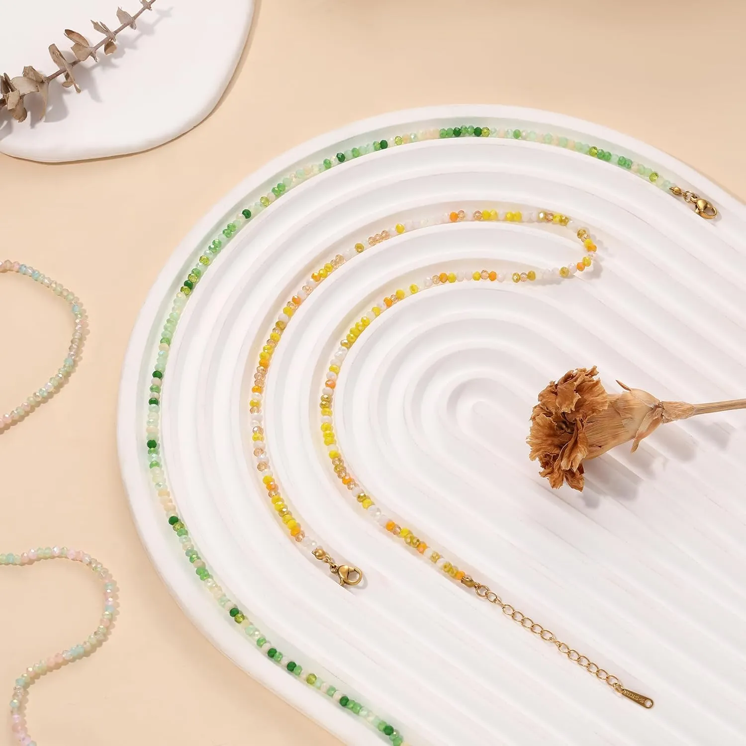 JSJOY Tiny Crystal Beaded Choker Necklaces for Women Colorful Beaded Necklace Dainty Choker Necklaces Simple Boho Jewelry Gifts for Teens Handmade Bead Necklaces Gifts
