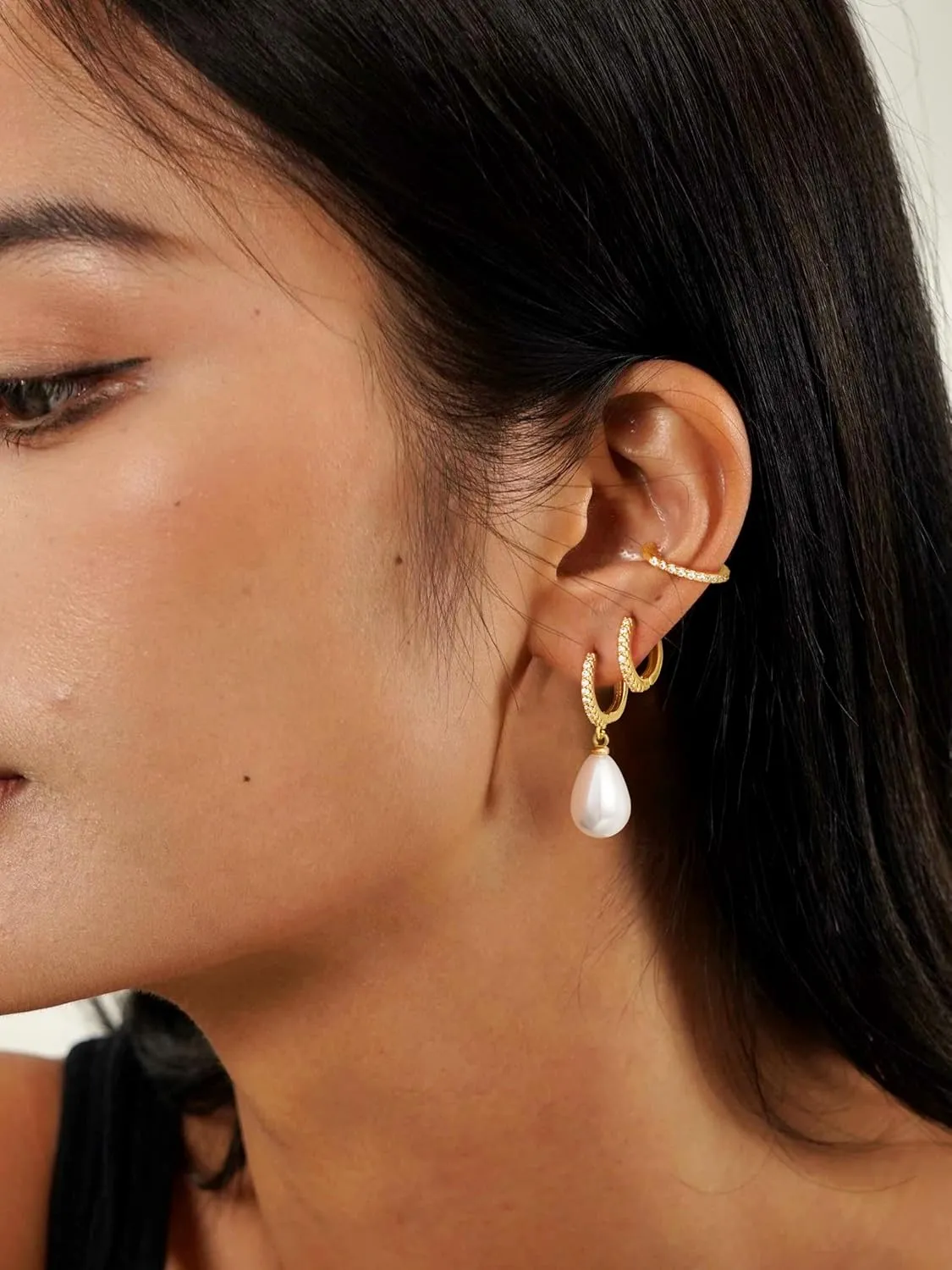 Pearl Earrings for Women, Trendy Pearl Ear Cuff Earring Set 14K Gold Plated Hypoallergenic Cartilage Earrings Small Gold Drop Hoop Huggie Earrings Diamond Stud Earrings Piercing Jewelry Gift