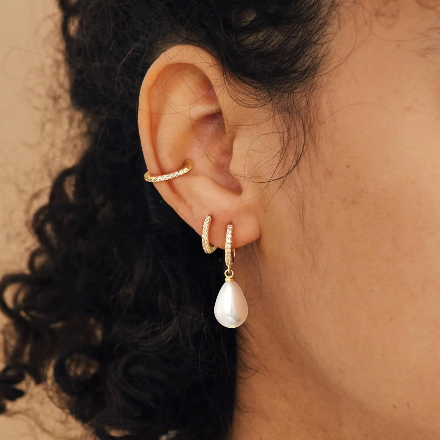 Pearl Earrings for Women, Trendy Pearl Ear Cuff Earring Set 14K Gold Plated Hypoallergenic Cartilage Earrings Small Gold Drop Hoop Huggie Earrings Diamond Stud Earrings Piercing Jewelry Gift