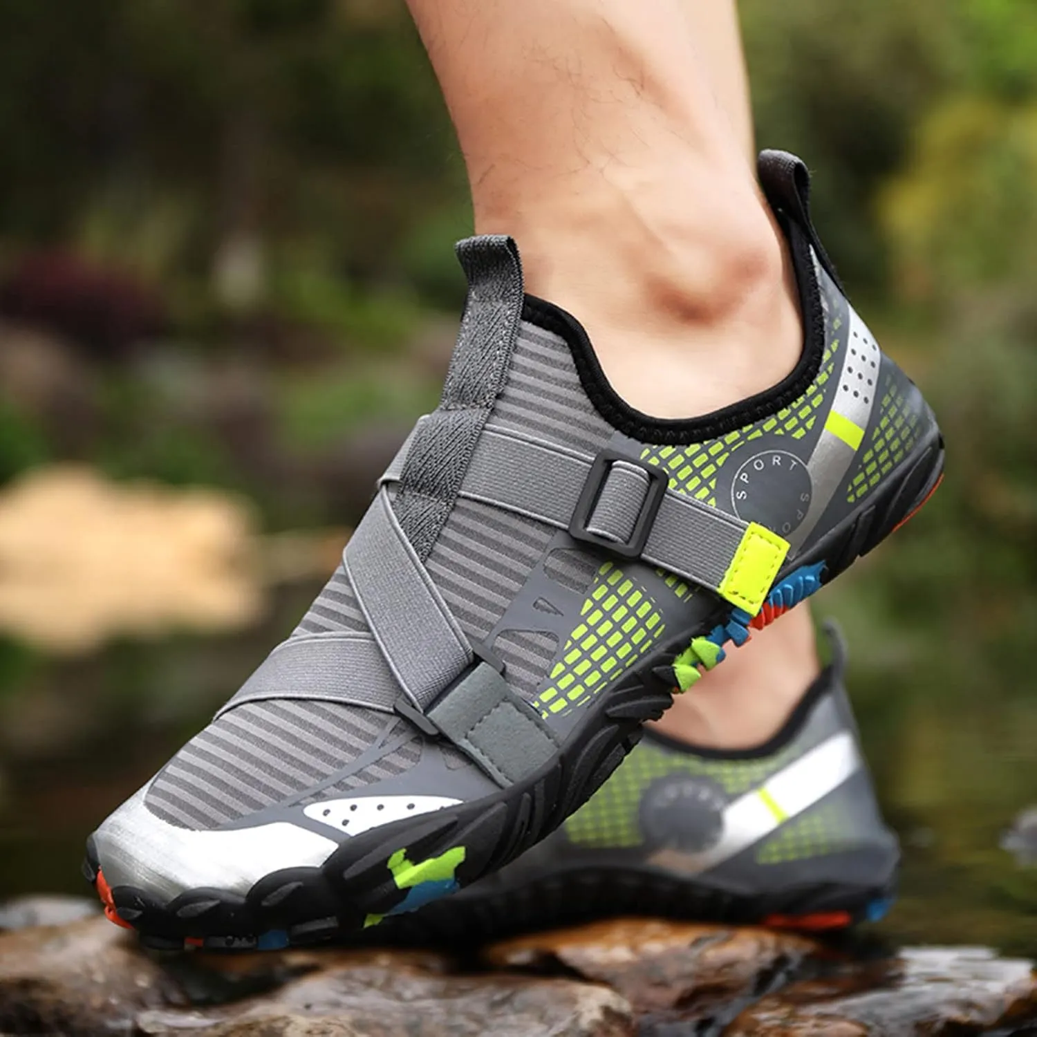Summer Water Shoes Men Quick Drying Hiking Swimming River Tracing Shoes Breathable Sneaker Men Sandals