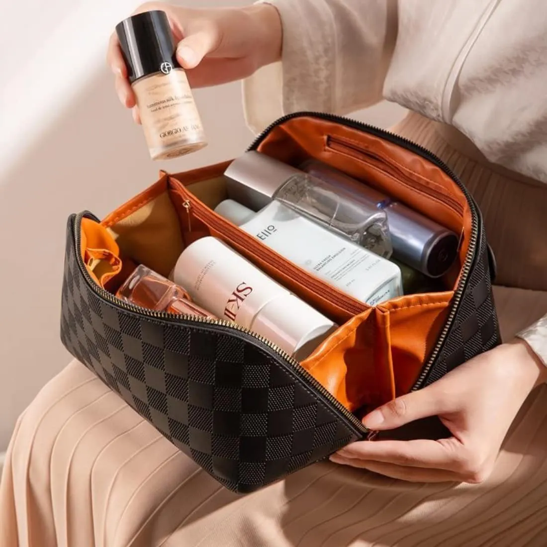 SURURA Large Capacity Cosmetic Bag Portable Leather Travel Makeup Pouch Women Multifunction Waterproof Bathroom Washbag Toiletry (White)