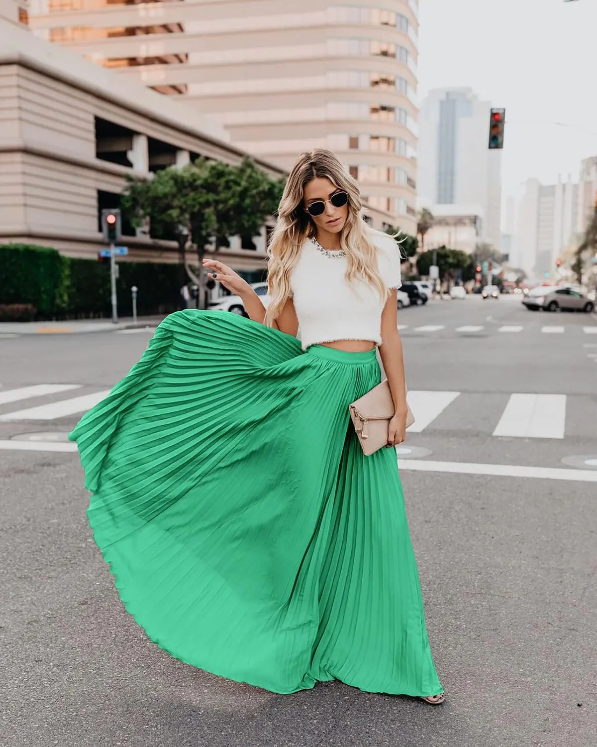 utcoco Women's Elegant Maxi Skirt High Waisted Pleated Chiffon Long Skirts for Women