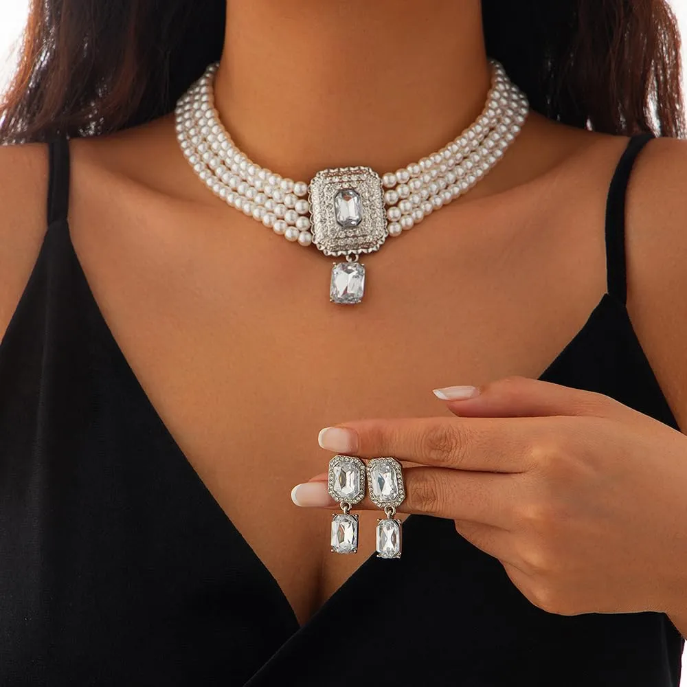 Women Boho 1920s Pearls Choker Necklaces Earrings Set Gold Silver Green Pearls Layered Choker Necklaces Black Multilayer Rhinestones Layering Necklaces for Women