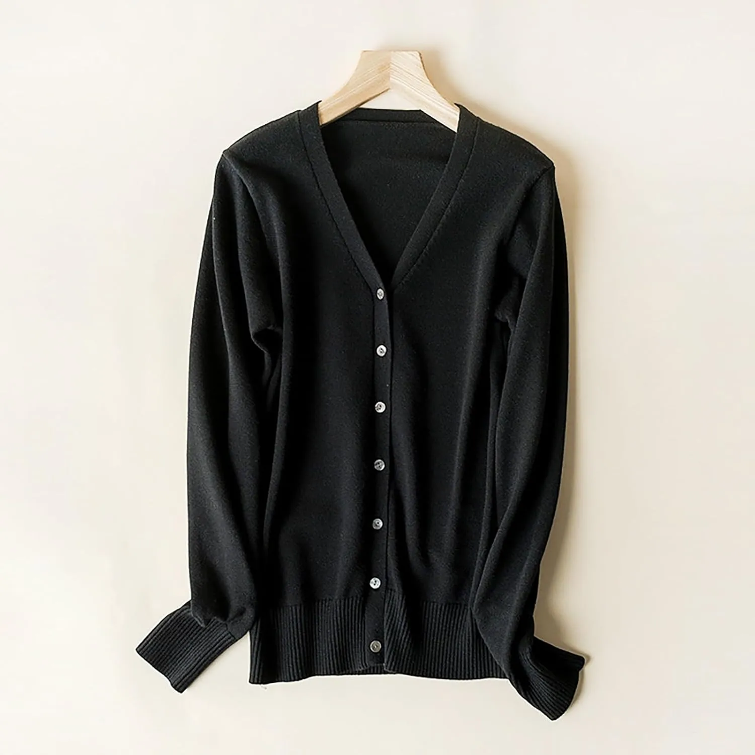 Womens 2024 Fall Fashion Cardigan Sweaters Lightweight V Neck Button Ribbed Knit Jumpers Comfy Open Front Casual Top
